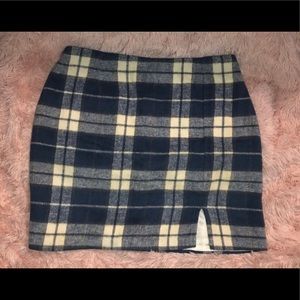 Blue & white patterned skirt